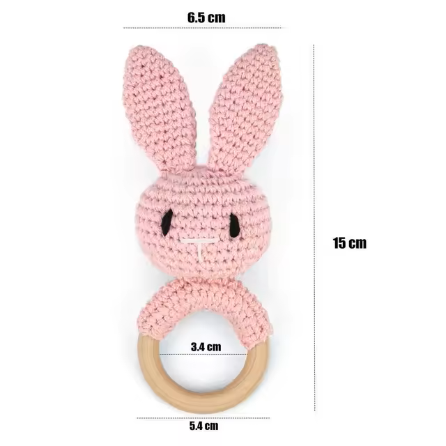 Handgehäkelter Beißring aus Holz in Hasenform – Zum Greifen, Kauen & Entdecken