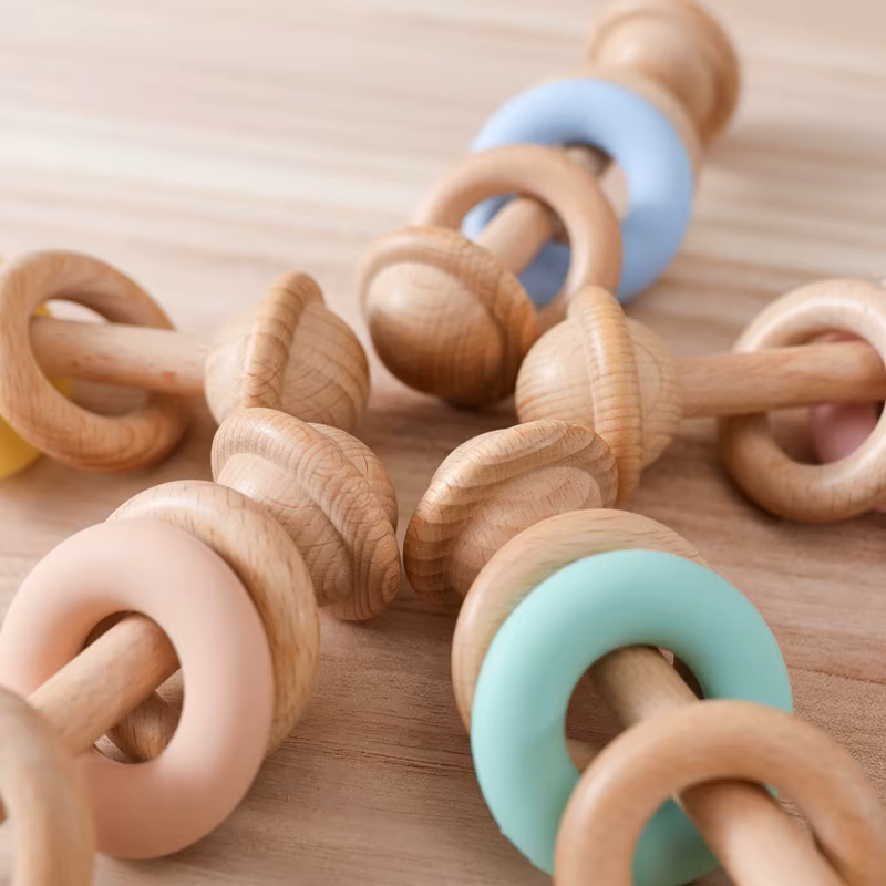 Holzrassel mit Holz- und Silikonringen